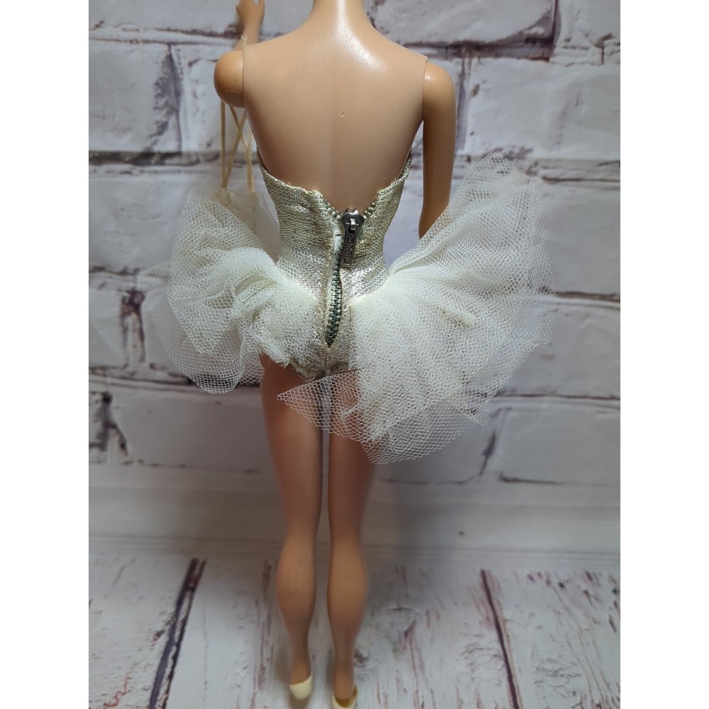 Vintage Barbie Ballerina Outfit Silver Tutu, Black Leotard, Ballet Shoe & Bag - Picture 7 of 10